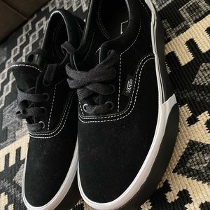 NWOB Black Suede Platform Vans
